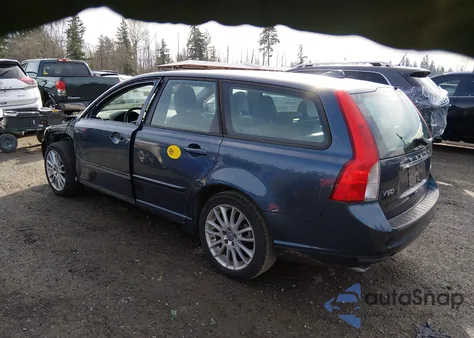 2011 Volvo V50 T5/T5 (Fleet Only)/T5 R-Design z USA, uszkodzony, nr VIN YV1672MW8B2615879